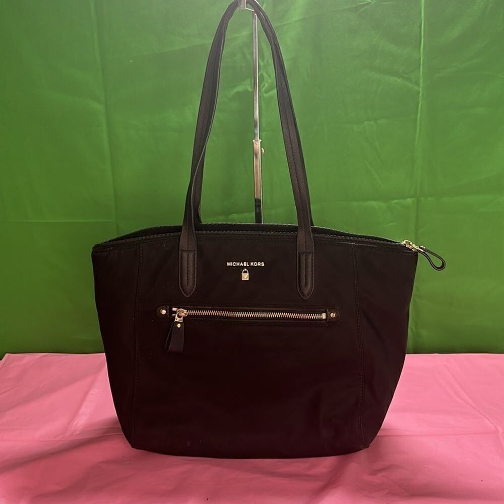 MICHAEL KORS WOMEN'S KELSEY MEDIUM TOTE HANDBAG  BLACK 15"*10"